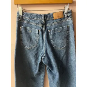 Zara Medium Wash Blue Straight Wide Leg Jeans Size 4 thumbnail 11