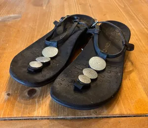 Vionic womens Lizbeth leather embellished T-strap sandals black 10 thumbnail 1