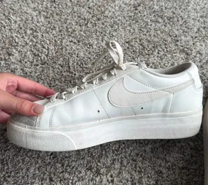 Nike Blazer Low Platform Women's Shoes thumbnail 1