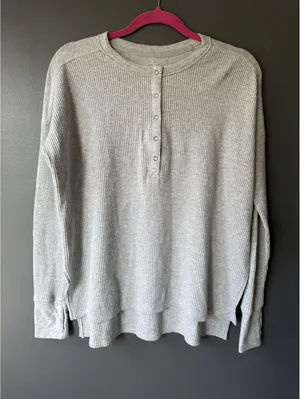 OFFLINE by Aerie Gray Ribbed Henley Long Sleeve Top XS Petite thumbnail 1