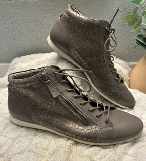 Ecco Women’s Taupe Lace-Up High-Top Boots with Side Zip size 9)9.5 USA thumbnail 1