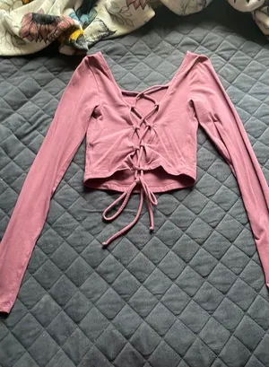 Aeropostale Long Sleeve Crop Top thumbnail 1
