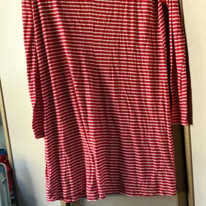 FINAL MARKDOWN GAP Vibrant Red and White Striped t shirt dress medium thumbnail 9