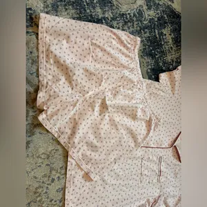 Uniqlo Light Pink Short Pajama Set with Small Floral Print thumbnail 4