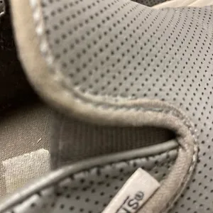 VANS, perforated leather off-the-wall shoes‎ thumbnail 5