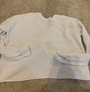 American Eagle Sweater  thumbnail 1