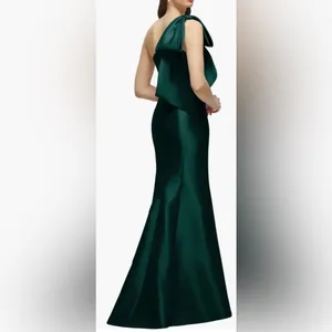 NEW Alfred Sung Bow One-Shoulder Satin Twill Mermaid Ever green Gown SZ 6 thumbnail 2