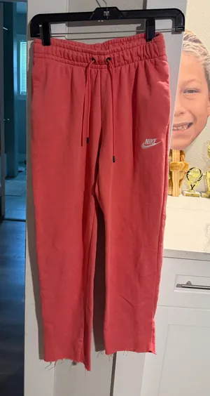 Nike Pink Sweatpants thumbnail 1