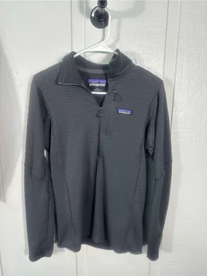 Patagonia Black Full Zip Windbreaker Size Small EUC thumbnail 3