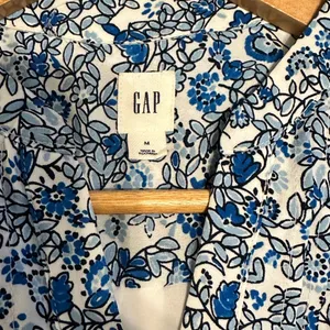 Gap floral dress. Size medium. thumbnail 2