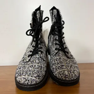Torrid Navy Cream Tweed Combat Boots Wide Width 11WW Side Zip‎ Lug Sole 18827296 thumbnail 3