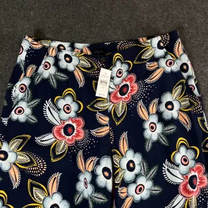 LOFT Floral Wide Leg Crop Pants Navy Blue Pink Yellow Rayon Size 10 NWT thumbnail 10