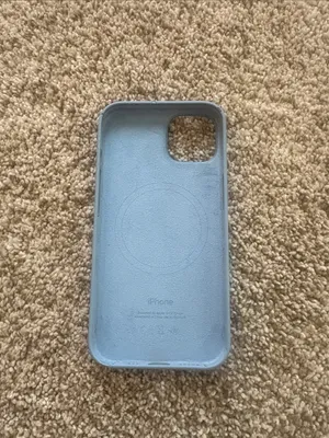 Apple iPhone 15 or 13 Blue Silicone Case with MagSafe thumbnail 4
