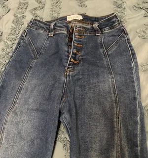 Boot cut jeans thumbnail 1