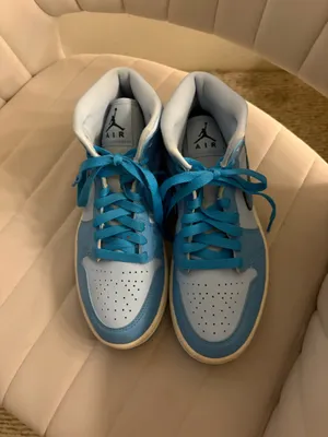 Jordan 1 Mid thumbnail 3