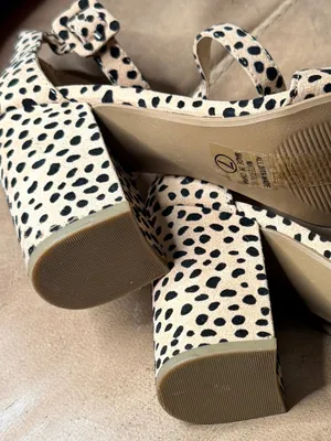 She&in Heels thumbnail 4