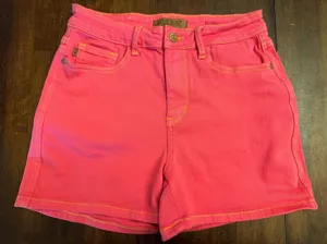Magenta pink Judy Blue shorts NWOT women's medium thumbnail 1