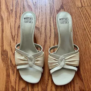 Mootsies Tootsies Cream Nude Heels thumbnail 2