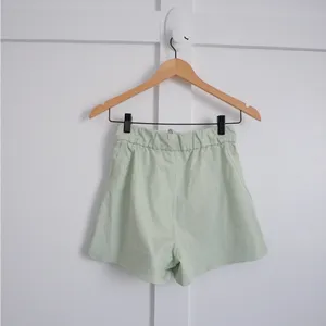 Lululemon Green High Waist Shorts thumbnail 3