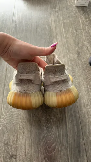 Yeezy Boost Sesame thumbnail 5