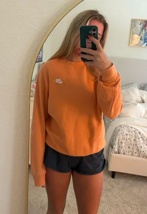 Nike Crewneck thumbnail 1