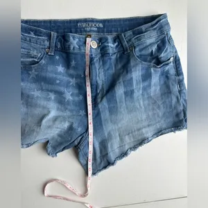 Maurices women’s size 14 stars and stripe high-rise cut off denim shorts thumbnail 6