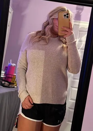 Hollister Sweater thumbnail 1