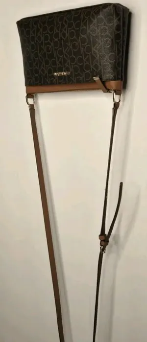 Calvin Klein Signature Crossbody Bag thumbnail 4
