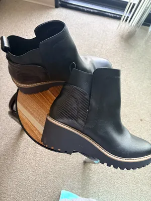 Women’s leather ankle chunky heel boots thumbnail 2