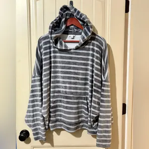 American Eagle Gray/White Striped Cropped Hooded Sweatshirt thumbnail 4