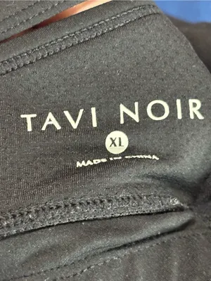 TAVI NOIR Low-Impact Black Studio Sports Bra Woman's Size XL Activewear Yoga thumbnail 2