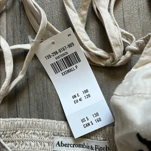 Abercrombie & Fitch White and Black Floral Dress thumbnail 4