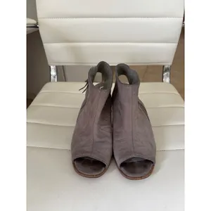 Paul Green Taupe Grey Leather Peep Toe‎ Slingback Booties Size 6 Made in Austria thumbnail 2