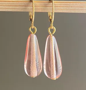 light pink Czech glass teardrop simple minimalist dangle earrings🩷 thumbnail 4