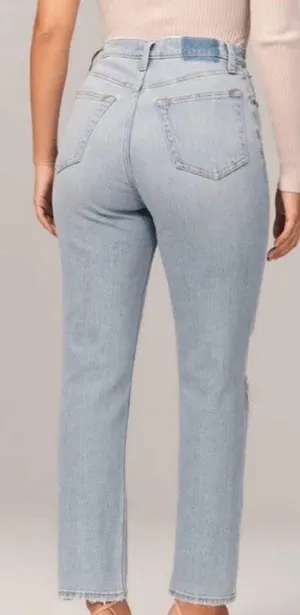 Straight Leg Jeans thumbnail 2