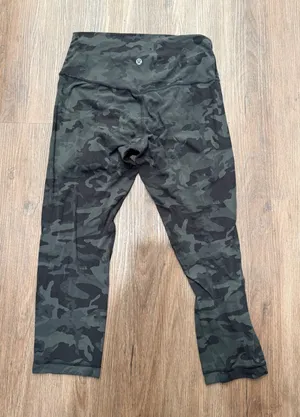 Lululemon Align High-Rise Crop 21 Heritage 365 Camo Deep Coal‎ Multi Size 8 thumbnail 1