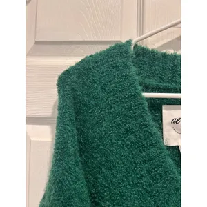 Aerie Womens Forest Green Oversized Boucle V-Neck‎ Sweater M Fuzzy Wool Blend thumbnail 2