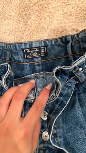 Abercrombie’s Jean Shorts thumbnail 4