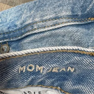 American Eagle Mom Jeans Women 6 Blue High Rise Straight Leg‎ Distressed Knee thumbnail 10
