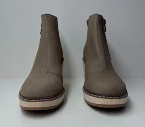 Tom's Taupe Raven Ankle Boot size 6.5 thumbnail 4