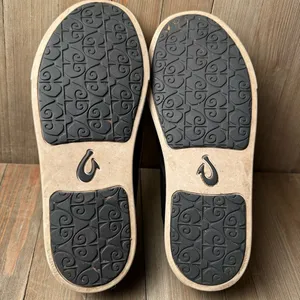 OluKai Womens 6.5 Black Snake Embossed Suede Leather Slip‎ On Loafers Shoes thumbnail 8