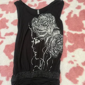 ✨ Y2K Glam Black Ruched Mini Dress w/ Rhinestone Rose Graphic – Edgy Fairycore Party Dress (Size S) ✨ thumbnail 4