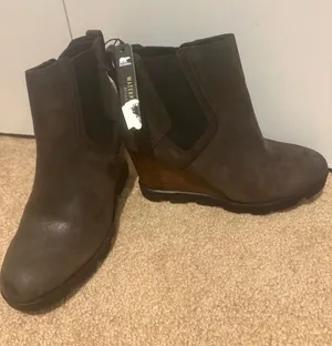 Sorel Brown Suede Wedge Chelsea Ankle Boots thumbnail 1