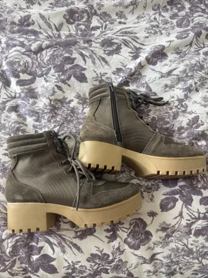 Steve Madden boots thumbnail 4