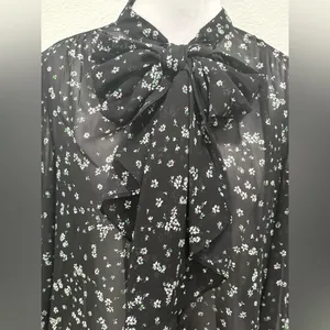 DR2 Black Floral Blouse Size M Size M thumbnail 4