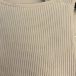 Urban Outfitters White Ribbed V-Neck Tank Top thumbnail 4