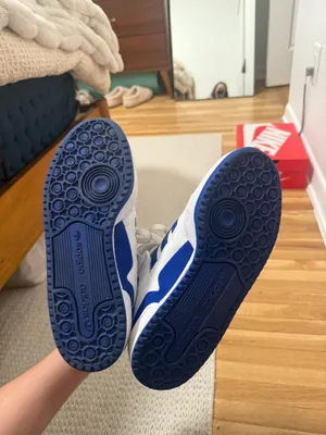 Adidas Low Forum Shoes thumbnail 3