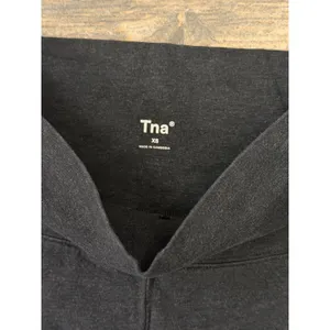 Tna Aritzia Compression High Rise Biker Shorts Charcoal‎ Grey XSmall 8" Gym Yoga thumbnail 3