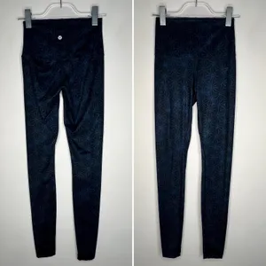 Lululemon Wunder Under Roll Down Pant Size Small thumbnail 2