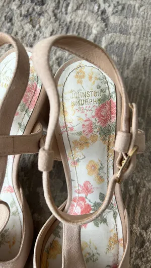 Johnston & Murphy Heels thumbnail 4